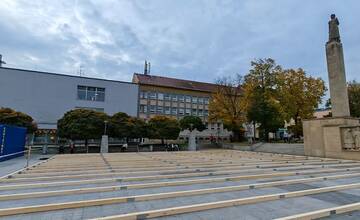 FOTO: V Prievidzi bude opäť klzisko zdarma pre verejnosť