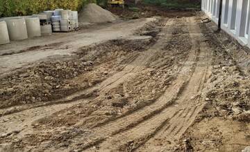 FOTO: Rekonštrukcia Hviezdoslavovej ulice v Ilave