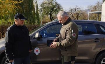 FOTO: Medveď po sebe zanechal stopy v mestskej časti Považskej Bystrice Orlové. Situáciu už rieši zásahový tím