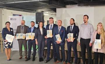 FOTO: Mesto Púchov sa teší až z dvoch cien ZLATÉ VEDRO za kvalitné služby