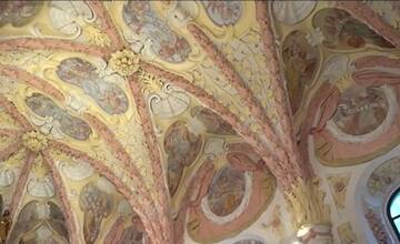 FOTO: Kostol v Novom Meste nad Váhom pôsobí takmer exoticky