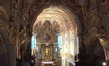 FOTO: Kostol v Novom Meste nad Váhom pôsobí takmer exoticky