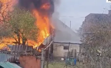 FOTO: Požiar domu vo Veľkých Bieliciach