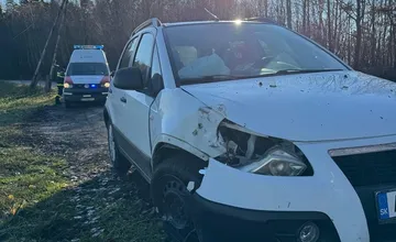 FOTO: Hasiči z Nitrianskeho Pravna pomáhali pri dopravnej nehode