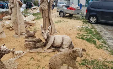 FOTO: Nový drevený betlehem obohatí Vianoce v Kanianke