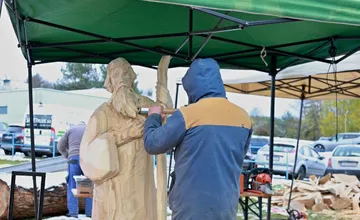 FOTO: Nový drevený betlehem obohatí Vianoce v Kanianke