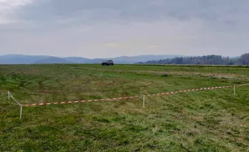 FOTO: Rozryté letisko v Turej Lúke je už pod kontrolou