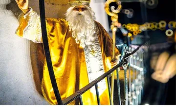 FOTO: Dnes večer navštívi námestie v Trenčíne Mikuláš