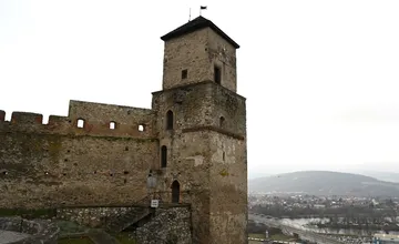 FOTO: Trenčiansky hrad prejde rozsiahlou rekonštrukciou, ktorá zmení jeho podobu