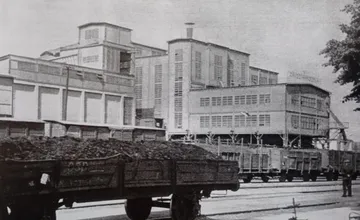 FOTO: Búranie banského triediča v Handlovej