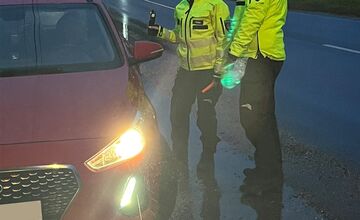 FOTO: Vodiči z Trenčianskeho kraja by mali jazdiť zodpovednejšie