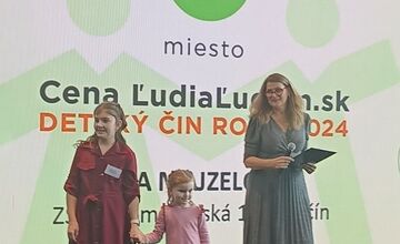 FOTO: Najsilnejší príbeh roka. Tretiačka Mia zachránila svoju topiacu sa trojočnú sestru 
