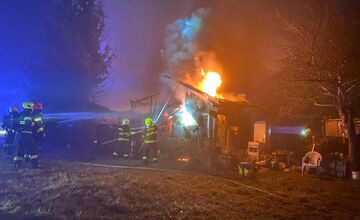FOTO: Požiar v obci Poruba