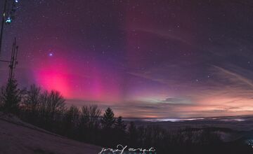 FOTO: Ukážková polárna žiara sa fotografovi naskytla na Nový rok. Neváhal a s fotoaparátom vybehol na Inovec