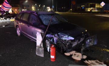 FOTO: Vodič v Púchove nabúral do názvu mesta a spôsobil finančné škody