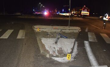 FOTO: Vodič v Púchove nabúral do názvu mesta a spôsobil finančné škody