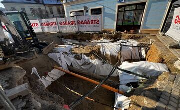 FOTO: Revitalizácia pešej zóny sa približuje návrhom. Objavy z minulosti oživia modernú pešiu zónu