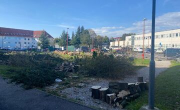 FOTO: Budova nového centra vo Fakultnej nemocnici v Trenčíne naberá reálne kontúry