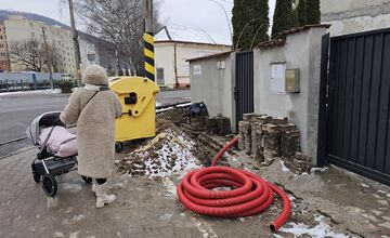 FOTO: Trenčianske Teplice na ceste k rýchlejšiemu internetu. Rozkopávky v meste pokračujú