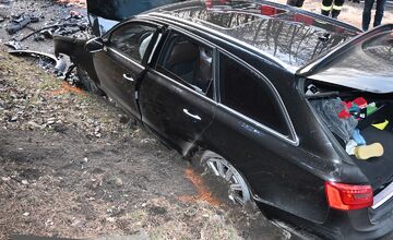 FOTO: Vodiči z dopravnej nehody pred Prievidzou skončili v nemocnici 