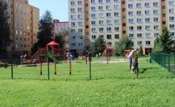 FOTO: Prievidžania dostanú novú multifunkčné ihrisko