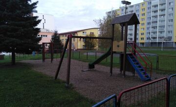 FOTO: Prievidžania dostanú novú multifunkčné ihrisko