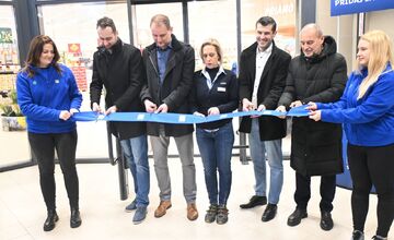 FOTO: Lidl v Starej Turej otvoril svoje brány. Nové pracovné miesta a projekt pomoci pre občanov
