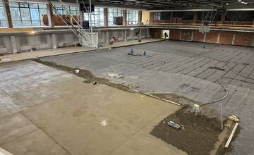 FOTO: Mestská športová hala na Sihoti v Trenčíne prejde veľkou obnovou. Nová palubovka aj tribúny už čoskoro