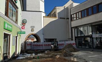 FOTO: Trenčania sa rozdeľujú na dva tábory, jedným prekáža rekonštrukcia, iní sa tešia 