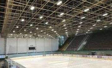 FOTO: Prievidžania môžu počas prázdnin využiť mimoriadne časy verejného korčuľovania 