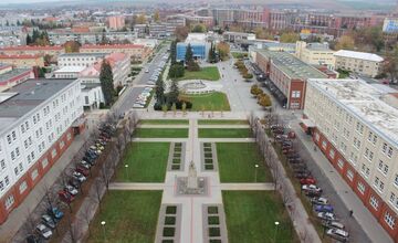 FOTO: Partizánske čaká niekoľko investičných akcií na Námestí SNP