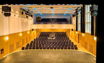 FOTO: Obyvatelia Trenčína si budú môcť vychutnať predstavenie živej hudby a nemého filmu 