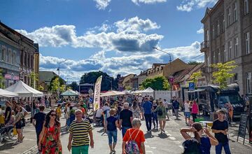 FOTO: Trenčanov čaká tento rok Korzo na Soblahovskej ulici 