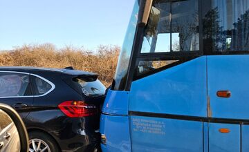 FOTO: Pribudla nehoda za Novákmi smerom do Horných Vesteníc