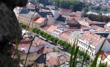 FOTO: Trenčania môžu posielať fotografie z mesta, maliarka chce namaľovať album 