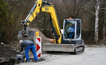 FOTO: Považskobystričania budú jazdiť po bezpečnejších cestách 