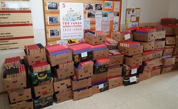 FOTO: Prebieha sťahovanie trenčianskej knižnice