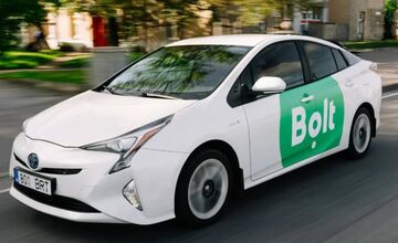 FOTO: Obyvatelia Trenčína sa sťažujú na vodičov Boltu, ten reaguje