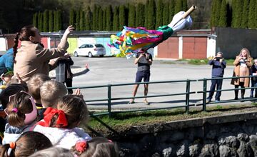 FOTO: Pozrite sa, ako vyzeralo vynášanie Moreny v Trenčianskych Tepliciach