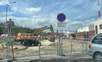 FOTO: Autobusová stanica v Trenčíne prechádza komolenou rekonštrukciou 