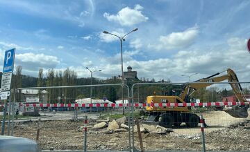 FOTO: Autobusová stanica v Trenčíne prechádza komolenou rekonštrukciou 