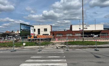 FOTO: Autobusová stanica v Trenčíne prechádza komolenou rekonštrukciou 