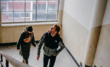 FOTO: Po rokoch snaženia a úsilia sa to podarilo. Fabrika umenia kúpila baťovskú budovu 61 v Partizánskom