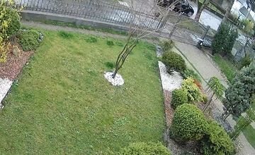 FOTO: V Prievidzi chodí obhliadať domy podozrivá dodávka 