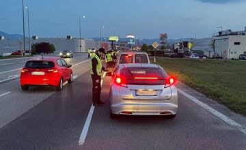 FOTO: Aj po sviatkoch s fúkačkami. Policajti v Trenčíne odhalili štyroch vodičov pod vplyvom alkoholu