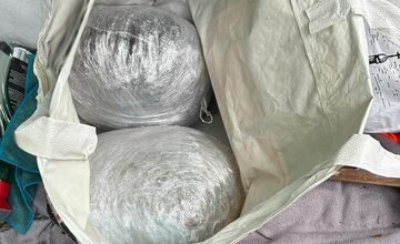 FOTO: V okrese Partizánske zabavili policajti mužovi takmer dve kilá drog 