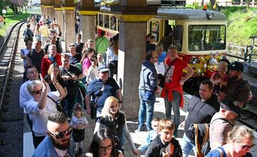 FOTO: Veľkonočnú električku sprevádzalo takmer tisíc cestujúcich