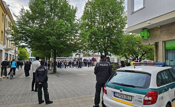 FOTO:  V Trenčianskom kraji sa dnes protestovalo, pozrite si prvé fotky