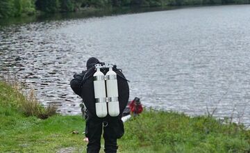 FOTO: Pátracia akcia na vode pri Považskej Bystrici