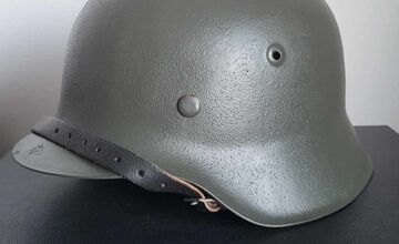 FOTO: Zmizla nemecká prilba z druhej svetovej vojny. Majiteľ hľadá svedkov a ponúka odmenu